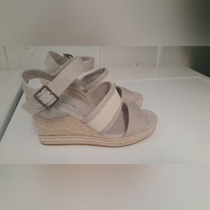 Toms Neutral Beige Wedge Espadrille Sandals - size 9
